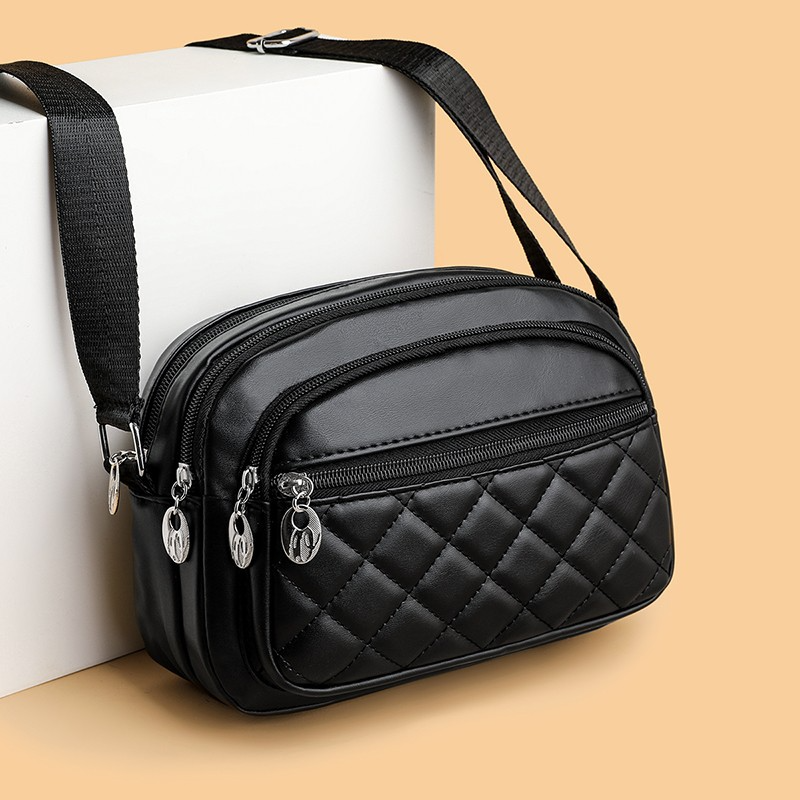 Umhängetasche für Damen ⎜ Kompakte Schultertasche mit Rautensteppung und Reißverschluss für Herbst und Winter