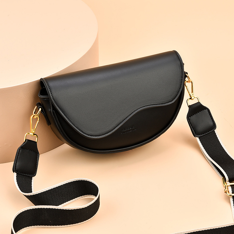 Satteltasche für Damen ⎜ Modische Schultertasche mit Schleifendetail und breitem Riemen für Herbst und Winter