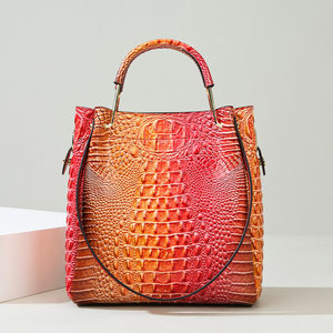 Damen Handtasche im Vintage-Stil ⎜ Große Tragetasche mit geprägtem Muster für Alltag, Büro und Shopping