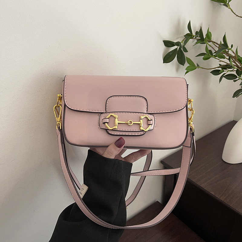 Umhängetasche mit Schnallendetail ⎜ Kompakte Crossbody Tasche für Damen im Schlichten Design mit Verstellbarem Gurt