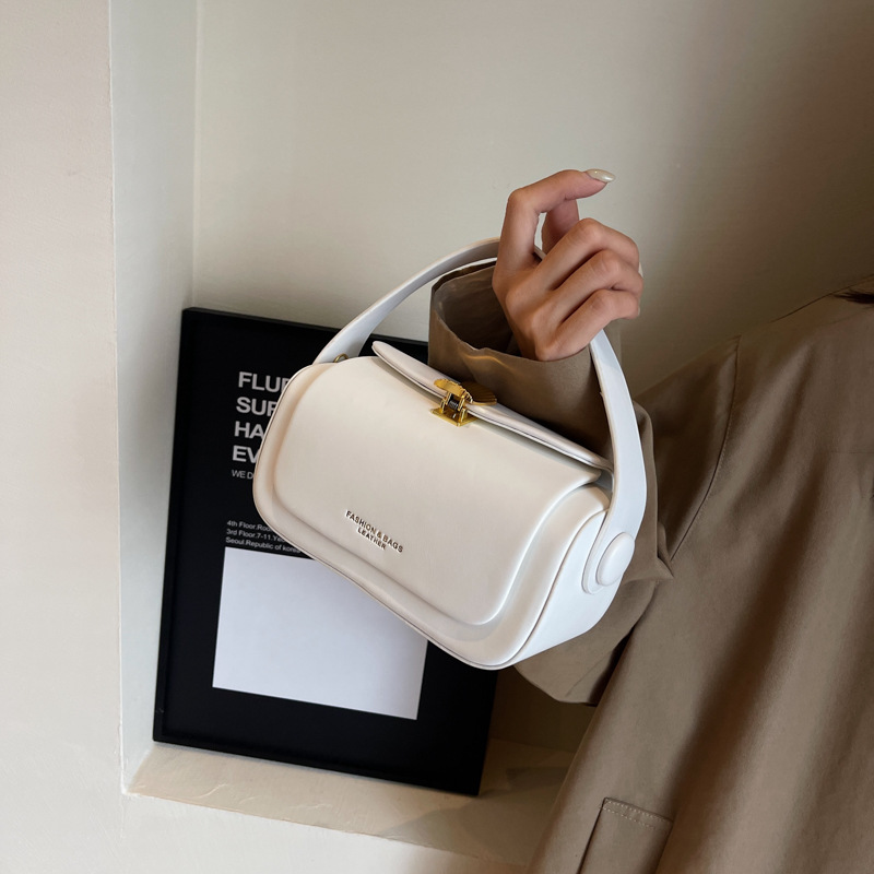 Damen Umhängetasche Mit Clipverschluss ⎜ Elegante Handtasche In Lederoptik Für Alltag Und Besondere Anlässe