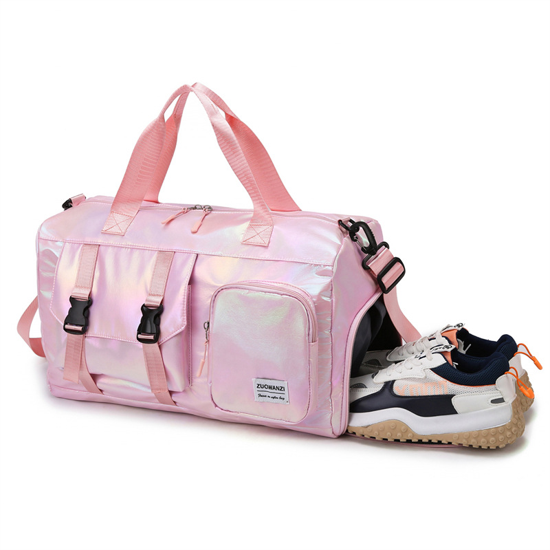 Sporttasche im Metallic-Look ⎜ Große Reisetasche mit viel Stauraum und praktischen Tragegriffen