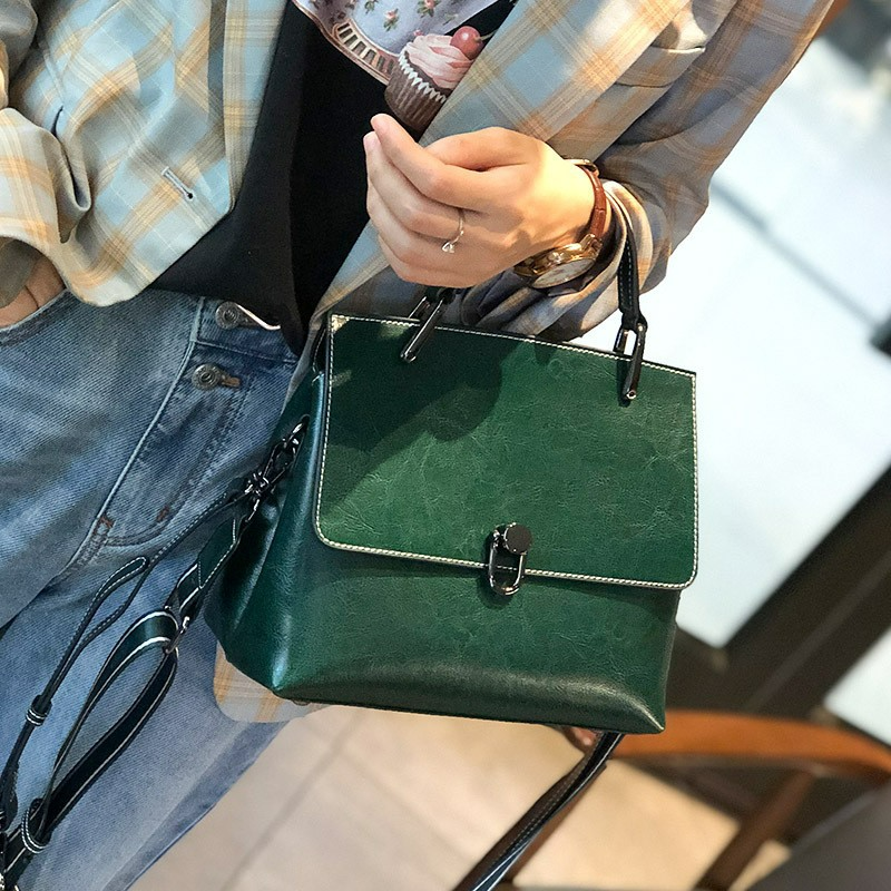 Damen Handtasche aus Leder ⎜ Elegante Umhängetasche mit Strukturierter Oberfläche und Modernem Tragegriff