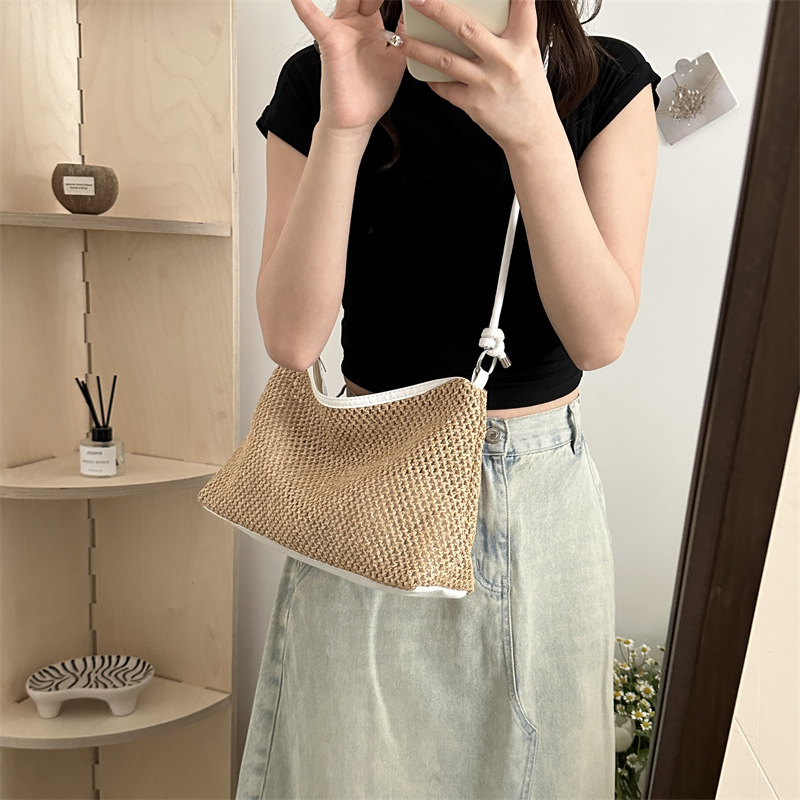 Damen Schultertasche aus Strohmaterial ⎜ Leichte Sommertasche mit Retro-Charme für Alltag und Ausflüge