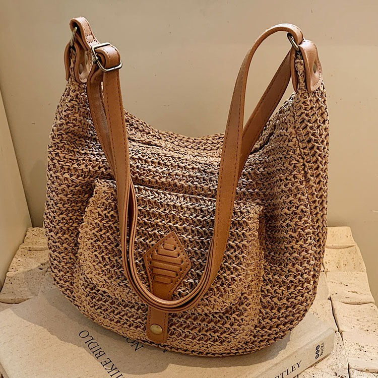 Strandtasche für Damen aus Strohmaterial ⎜ Geräumige Umhängetasche im Boho-Stil für Urlaub und Alltag