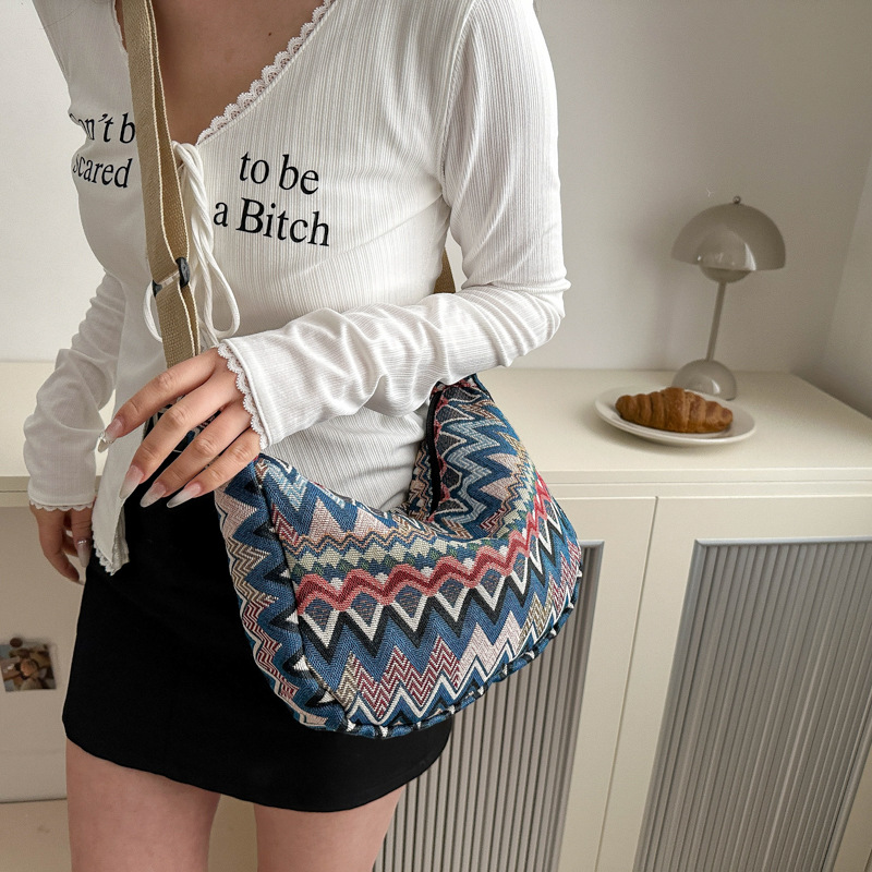 Damen Schultertasche ⎜ Geräumige Umhängetasche mit Ethno-Muster und Breitem Tragegurt