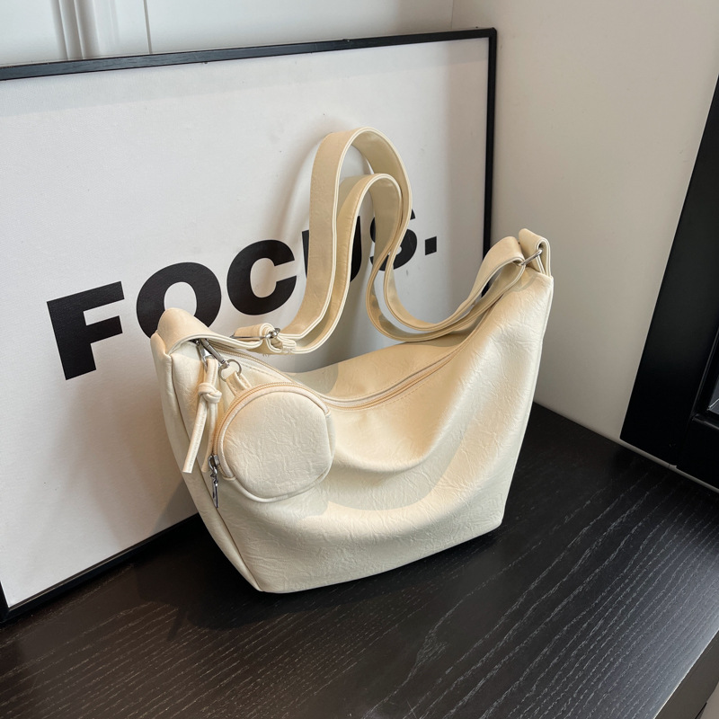 Schultertasche mit Viel Stauraum ⎜ Elegante Damenhandtasche im Dumpling-Stil mit Breitem Riemen und Minietui