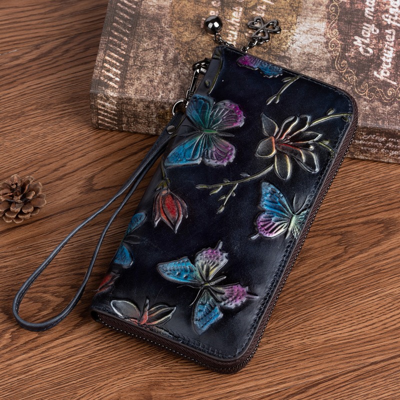 Damen Clutch aus Echtleder ⎜ Vintage Geldbörse mit Schmetterlingsprägung und abnehmbarem Handriemen