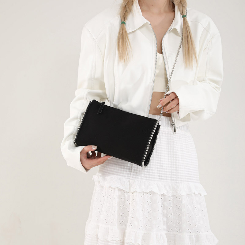 Umhängetasche für Damen ⎜ Schlichte Schultertasche mit Kettenriemen und Reißverschluss für Alltag und Ausgehen