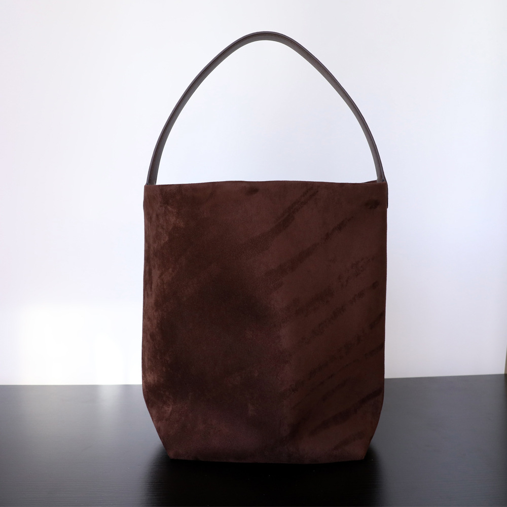 Shopper Tasche für Damen ⎜ Geräumige Beuteltasche aus Wildleder mit schlichtem Design für Alltag und Freizeit