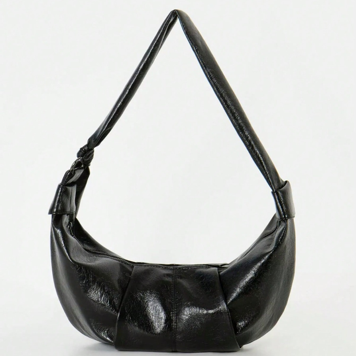 Schultertasche für Damen ⎜ Retro Croissant-Bag aus Faltleder mit Knoten-Detail und viel Stauraum für Alltag und Ausgehen