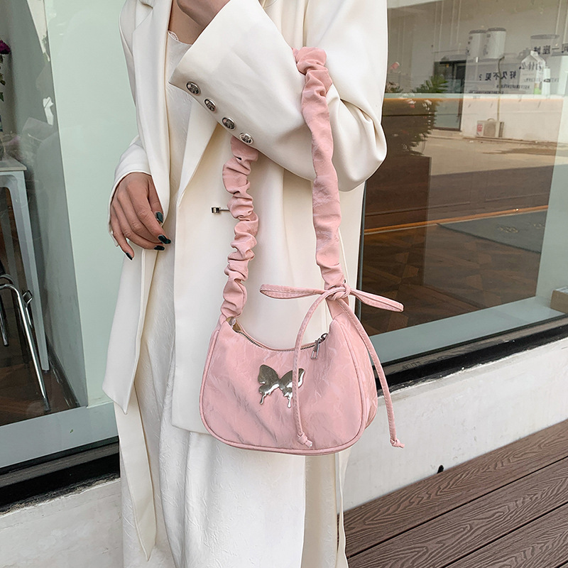 Schultertasche für Damen ⎜ Modische Umhängetasche mit Rüschenriemen und Schmetterlingsmotiv