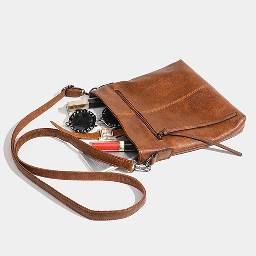 Umhängetasche für Damen und Herren ⎜ Schlichte Schultertasche aus Kunstleder im Retro-Stil für Alltag und Reise