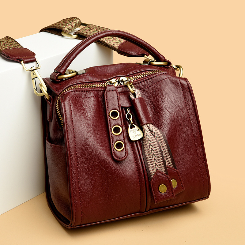 Umhängetasche für Damen ⎜ Kompakte Schultertasche mit mehreren Fächern und breitem Riemen für Alltag und Reisen