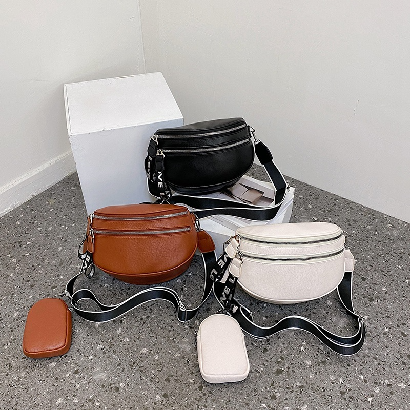 Bauchtasche für Damen aus Kunstleder ⎜ Stylische Umhängetasche mit Extra-Etui für Alltag und Freizeit