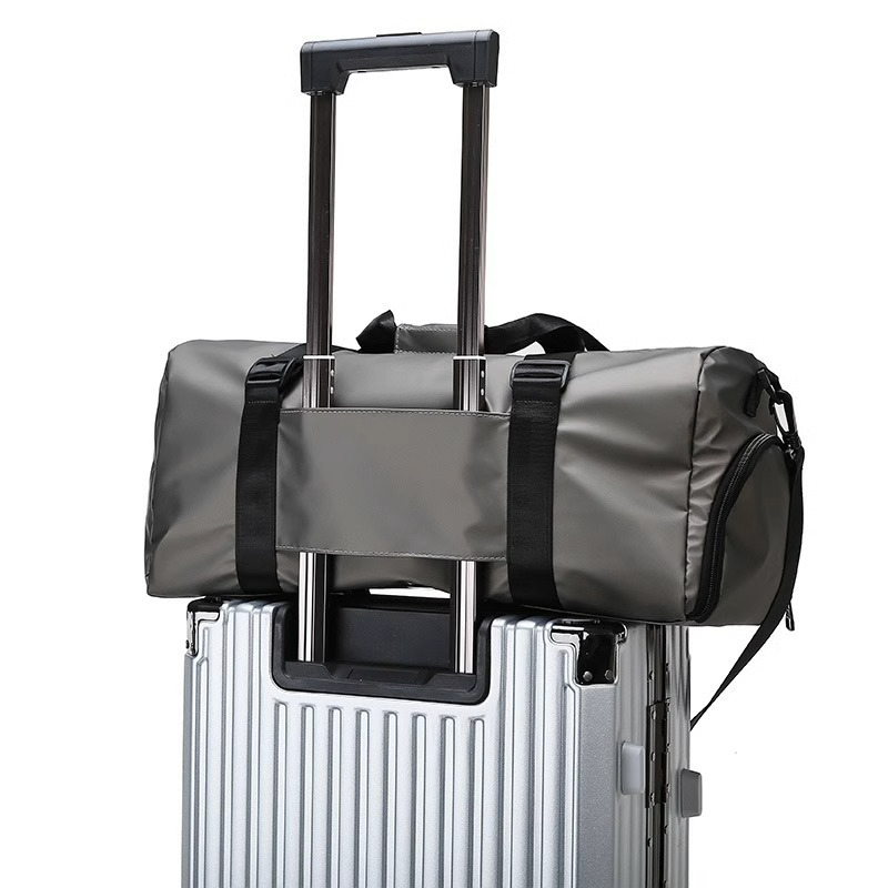 Sporttasche für Damen und Herren ⎜ Wasserabweisende Reisetasche mit Nassfach für Training und Kurztrips