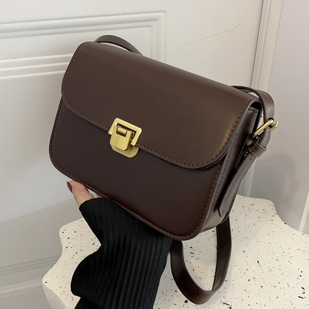 Umhängetasche mit Schnalle ⎜ Schlichte Schultertasche für Damen mit Eleganter Form und Verstellbarem Riemen