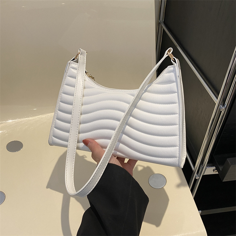 Schultertasche für Damen ⎜ Schlichte Unterarmtasche mit Strukturdesign für Alltag und Büro
