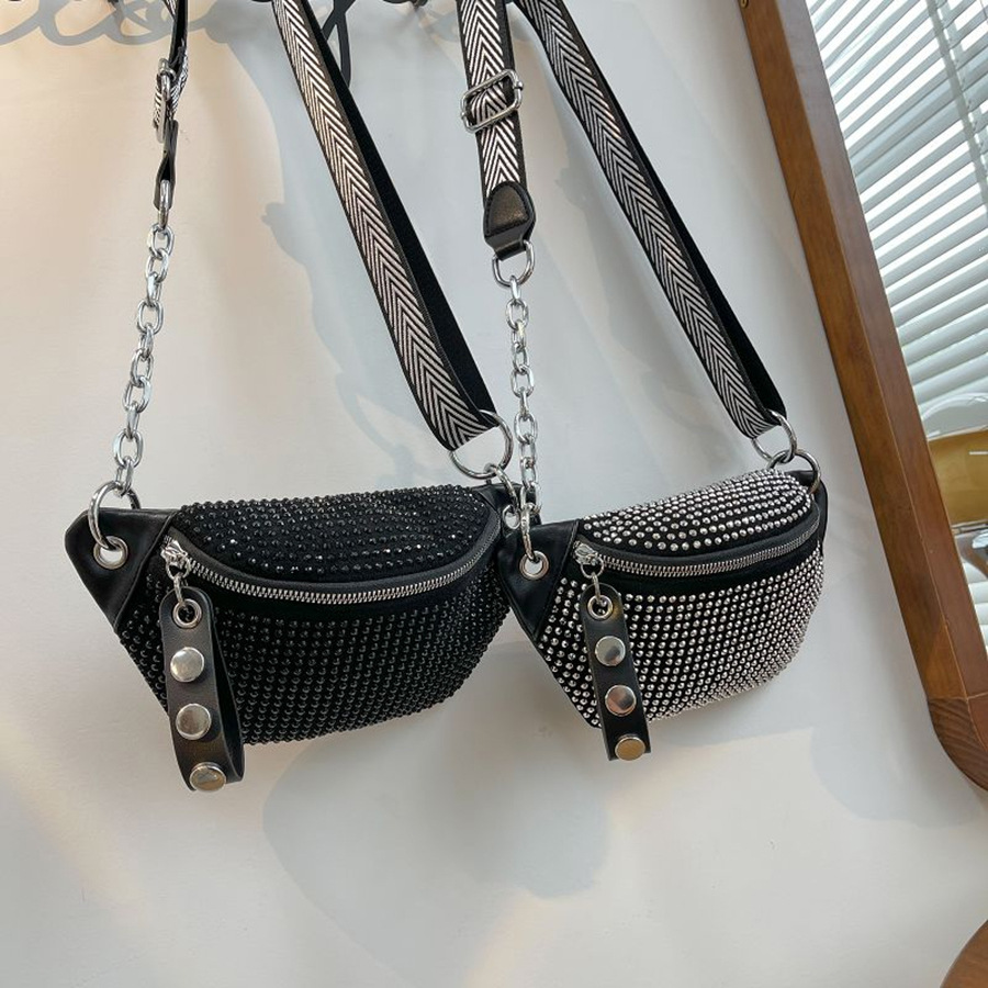 Umhängetasche für Damen ⎜ Glitzernde Crossbody-Bag mit Pailletten und Kettenriemen für stilvolle Auftritte