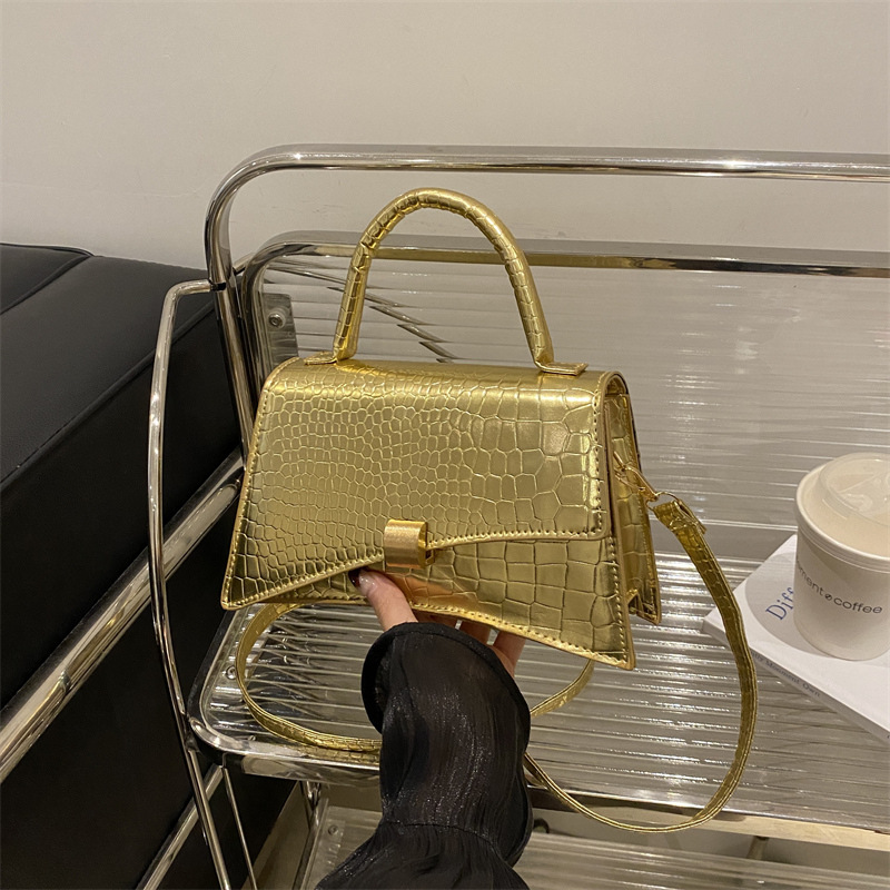 Stylische Handtasche für Damen ⎜ Elegantes Croco-Design mit praktischer Schulterkette und zeitlosem Look