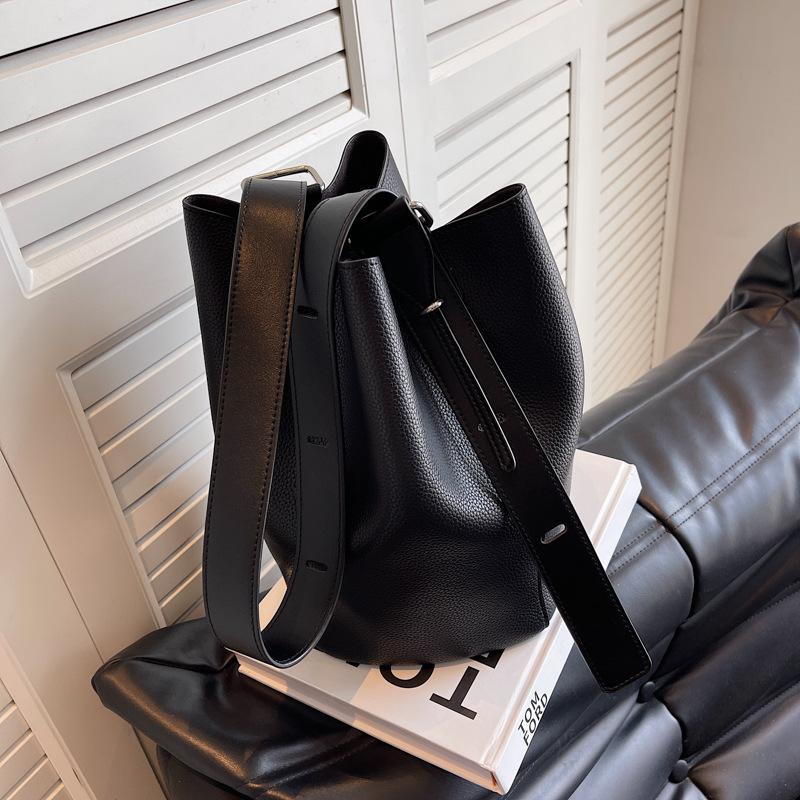 Damen Schultertasche ⎜ Retro Stil mit Großem Fassungsvermögen und Verstellbarem Trageriemen