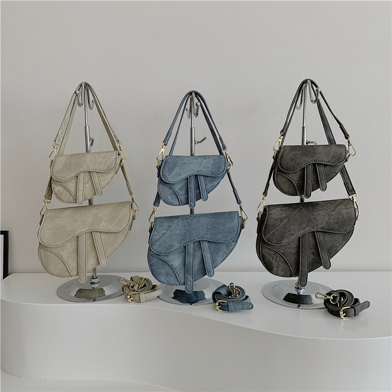Umhängetasche für Damen ⎜ Modische Satteltasche mit Doppelriemen und stilvollem Vintage-Design für den Alltag