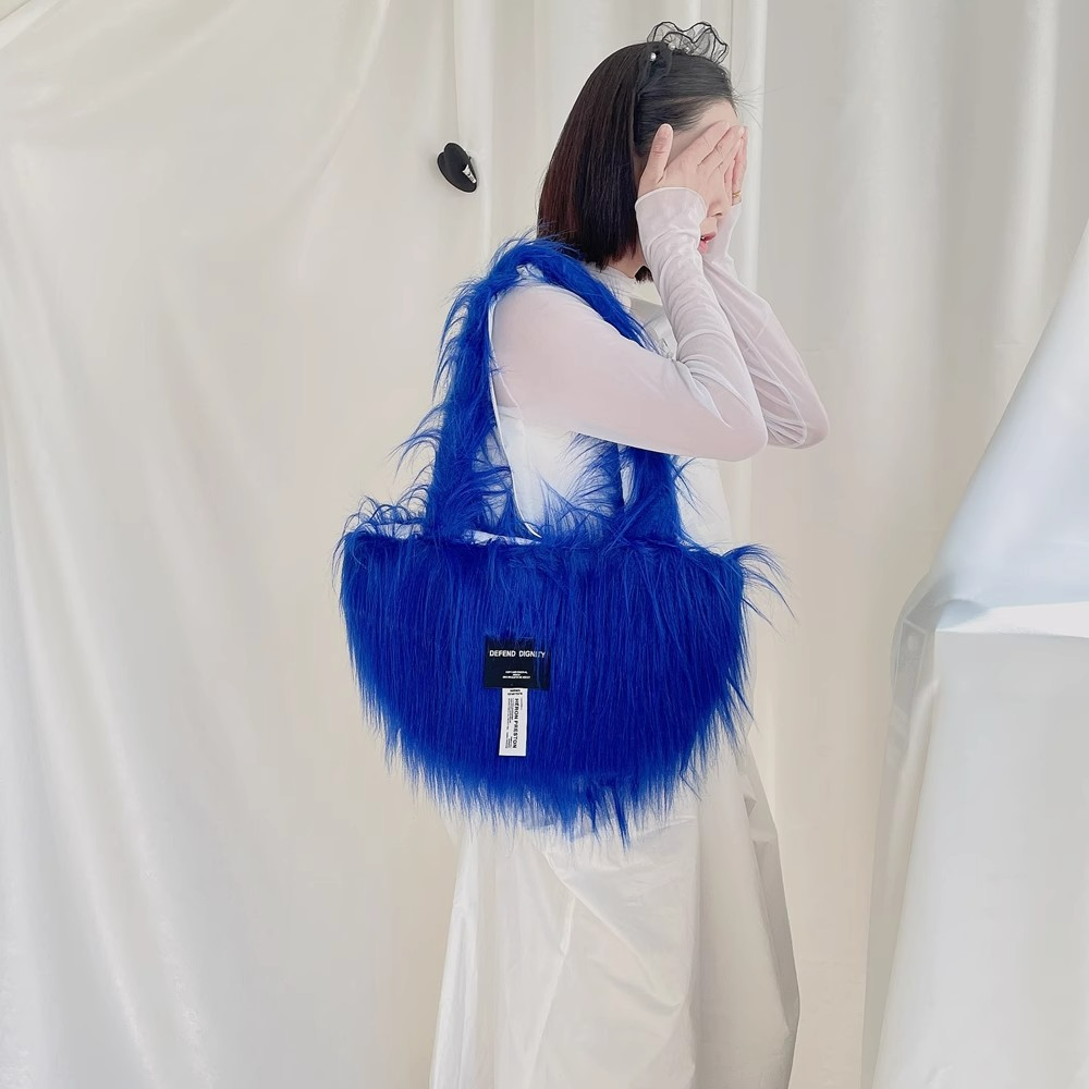 Damen Schultertasche mit Kunstfell ⎜ Modische Tasche mit viel Stauraum für Alltag und Events