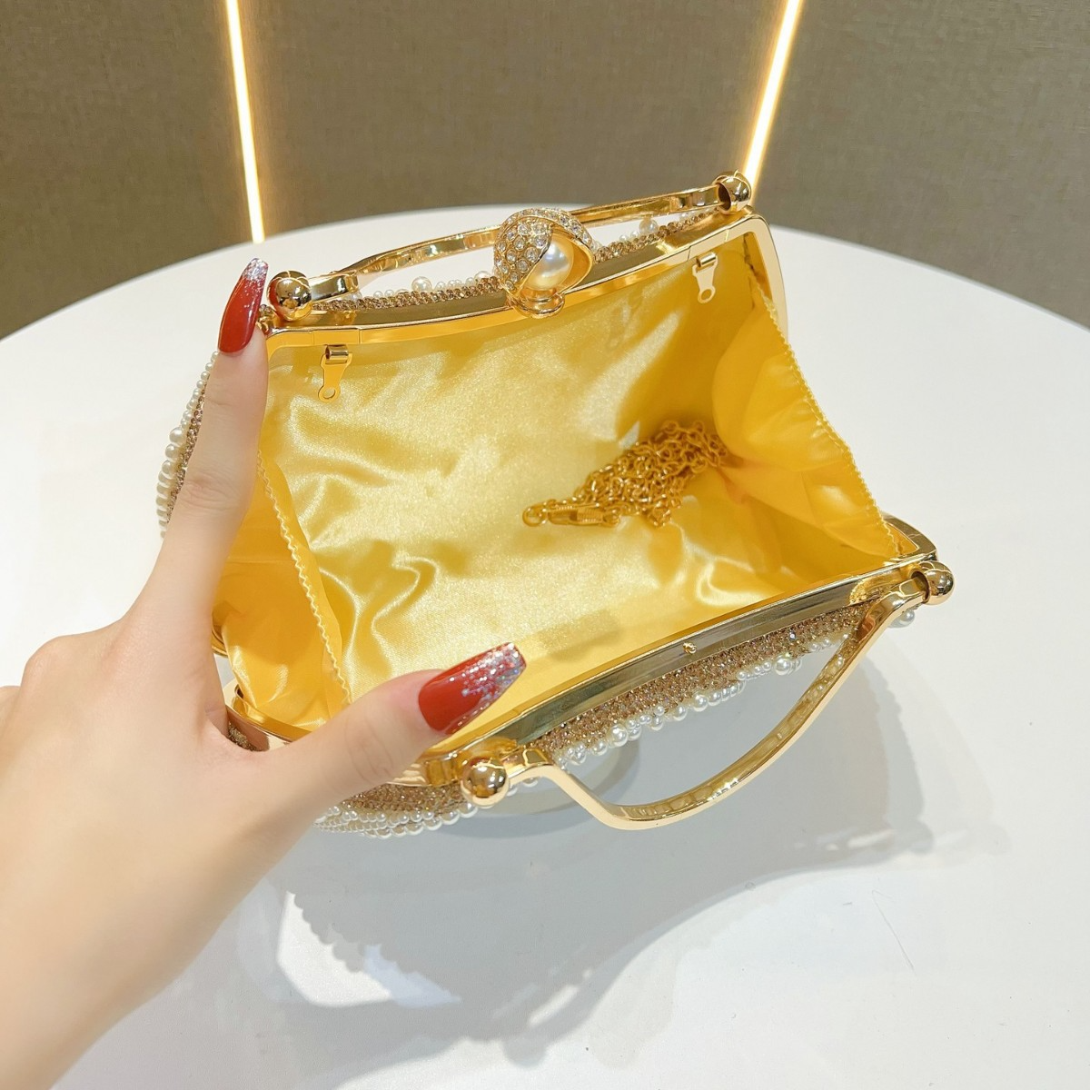 Damen Schultertasche Mit Perlen ⎜ Elegante Abendtasche Für Besondere Anlässe Und Festliche Outfits