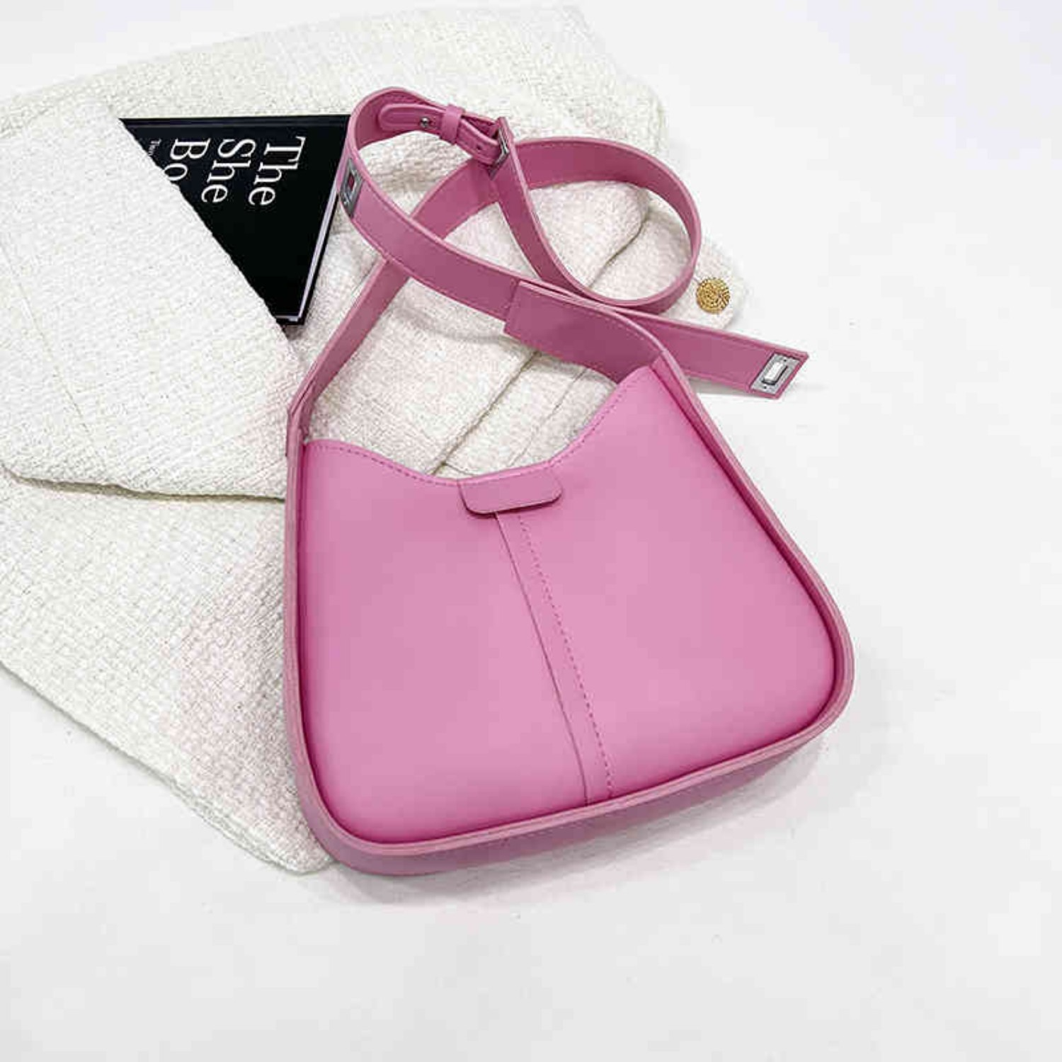 Umhängetasche für Damen ⎜ Schlichte Schultertasche mit edler Optik für Alltag und Freizeit