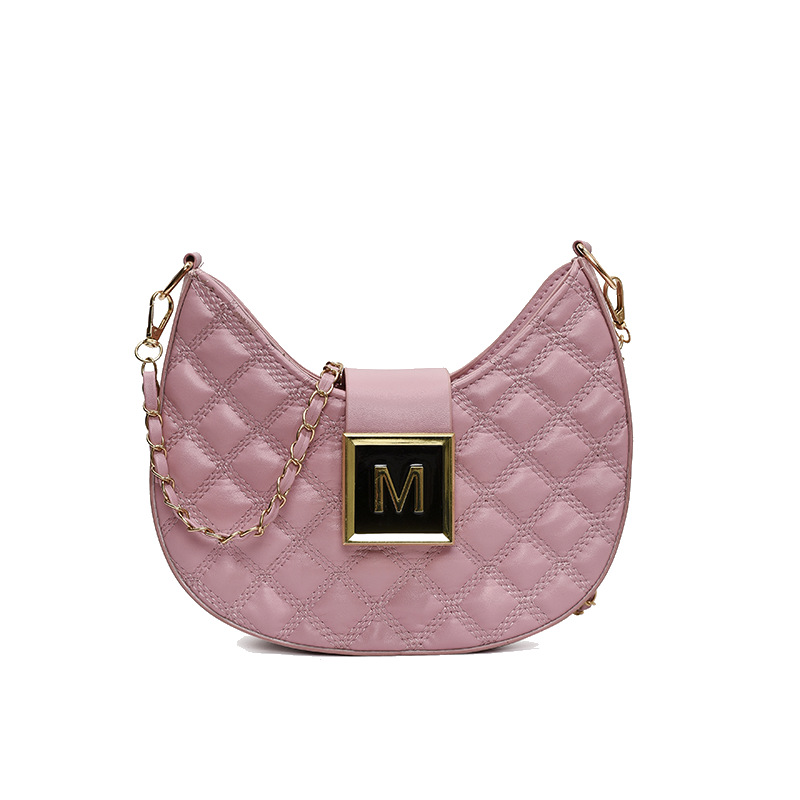 Schultertasche für Damen ⎜ Modische Kettentasche mit Rautenmuster und Halbmondform für Ausgehen und Alltag
