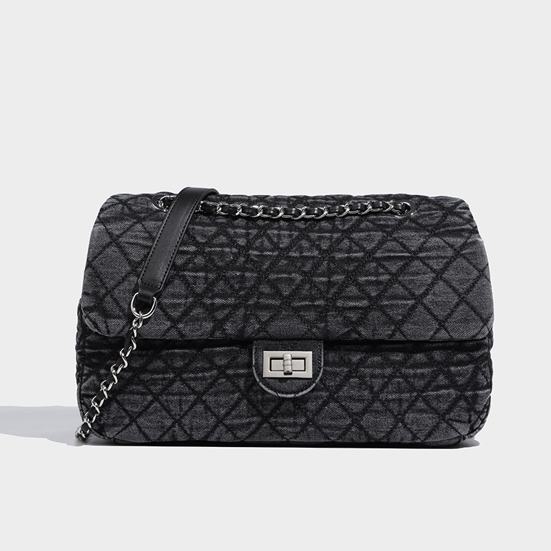 Damentasche im Quilted-Design ⎜ Elegante Schultertasche mit Kettenriemen und stilvollem Verschluss