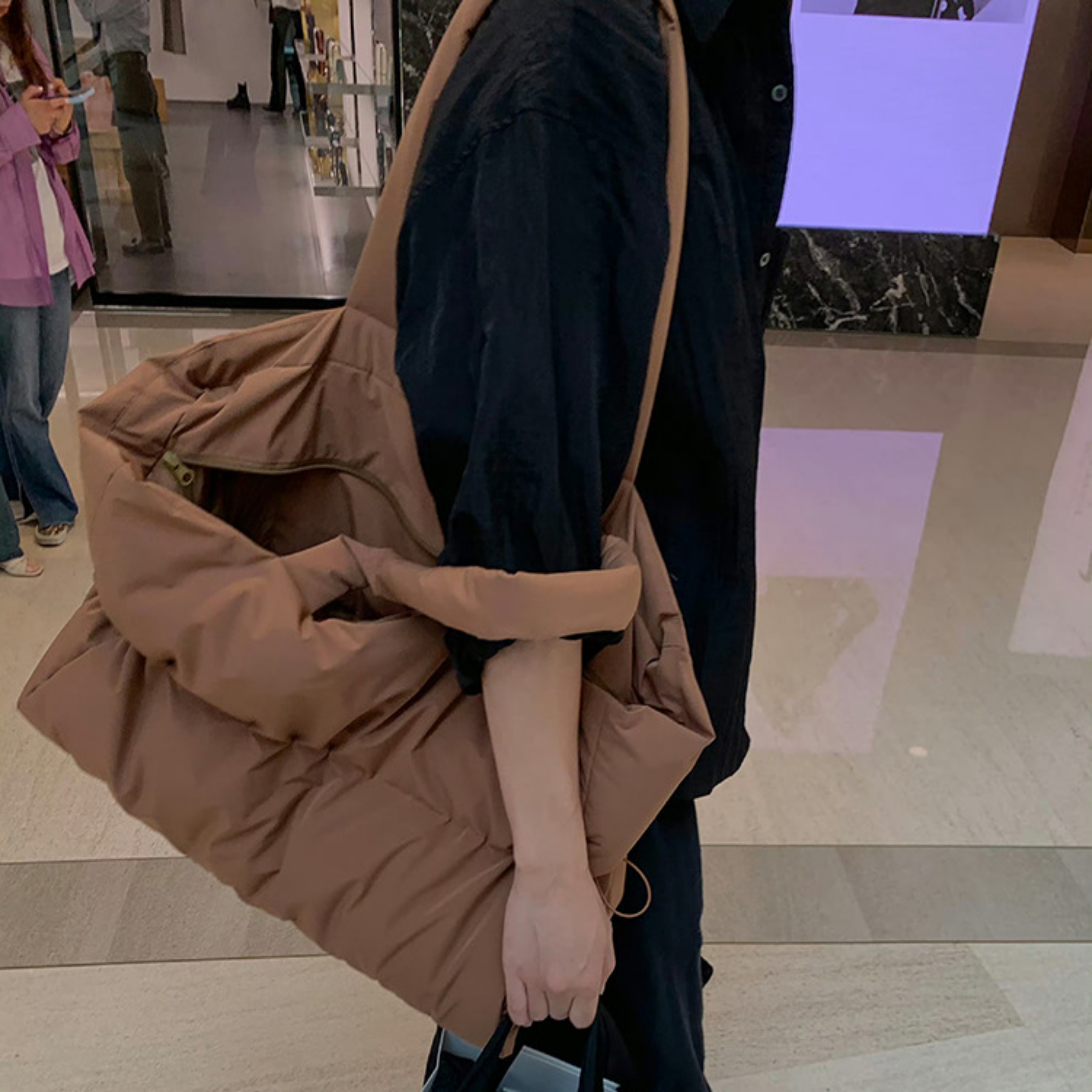 Casual Schultertasche für Damen ⎜ Weiches Design mit großzügigem Stauraum und praktischen Tragegriffen