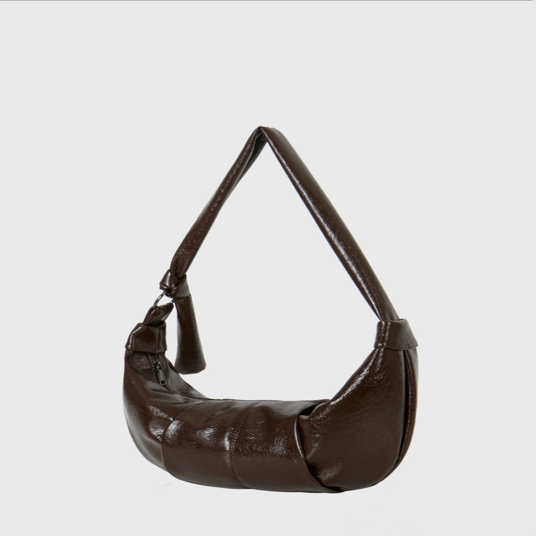 Schultertasche für Damen ⎜ Retro Croissant-Bag aus Faltleder mit Knoten-Detail und viel Stauraum für Alltag und Ausgehen