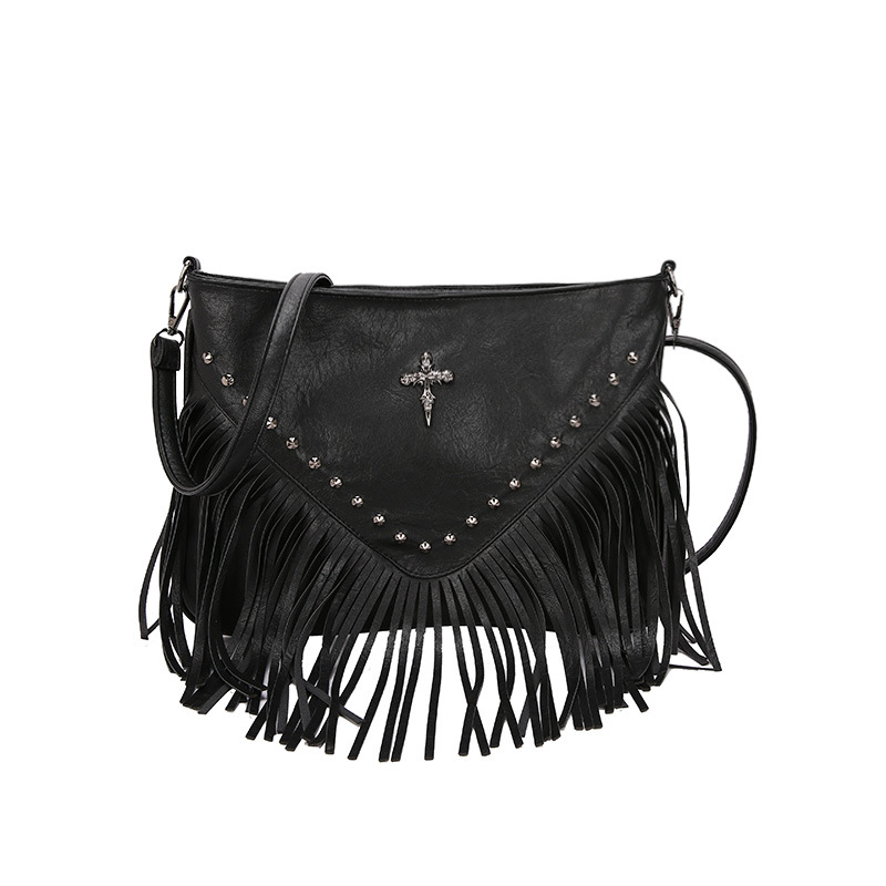 Umhängetasche für Damen ⎜ Modische Schultertasche mit Fransen und Nieten für Freizeit und Festival-Look