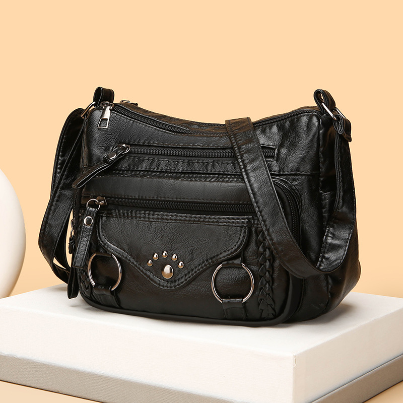Umhängetasche für Damen ⎜ Weiche Schultertasche aus Kunstleder mit Zierdetails und praktischen Reißverschlüssen