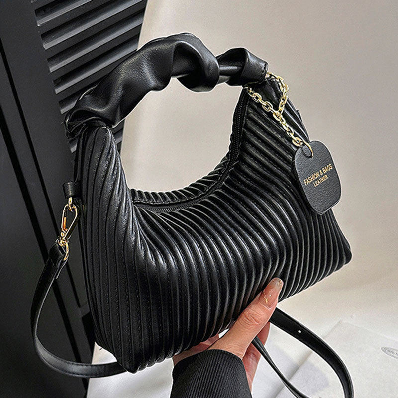 Umhängetasche für Damen ⎜ Kleine gesteppte Handtasche mit Rüschengriff und modernem Design