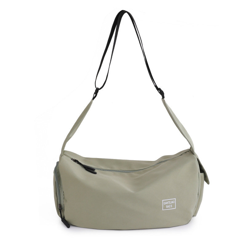 Sportliche Schultertasche für Damen ⎜ Leichte Umhängetasche aus Nylon mit viel Stauraum für Alltag und Reisen