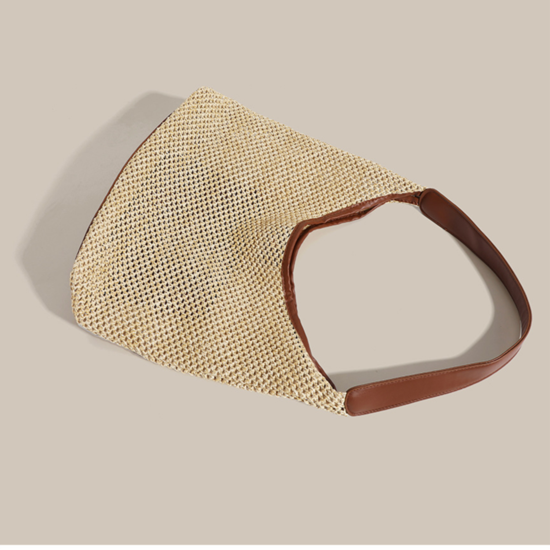 Strandtasche aus Strohgeflecht ⎜ Große Schultertasche mit Retro-Design und Innenfach aus Kunstleder