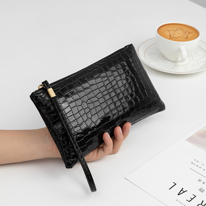 Damen Clutch Tasche mit Krokoprägung ⎜ Elegante Handtasche im Retro-Stil mit Reißverschluss und Handschlaufe