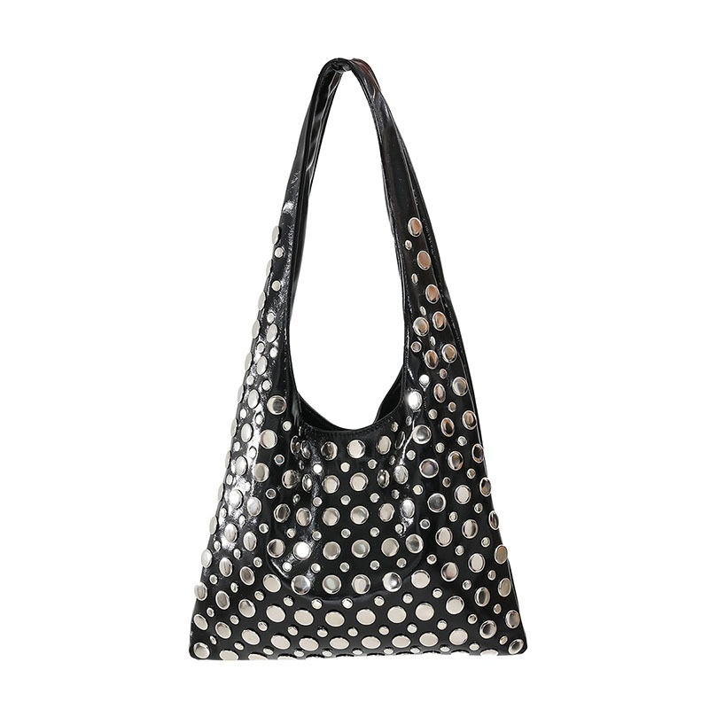 Schultertasche mit Nieten ⎜ Trendige Handtasche im Polka-Dot-Design für einen auffälligen Look