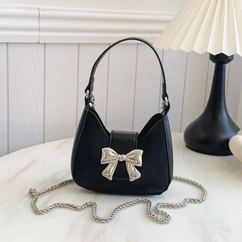 Schultertasche für Damen ⎜ Modische Halbmondtasche mit Schleifendetail für stilvolle Alltagsoutfits