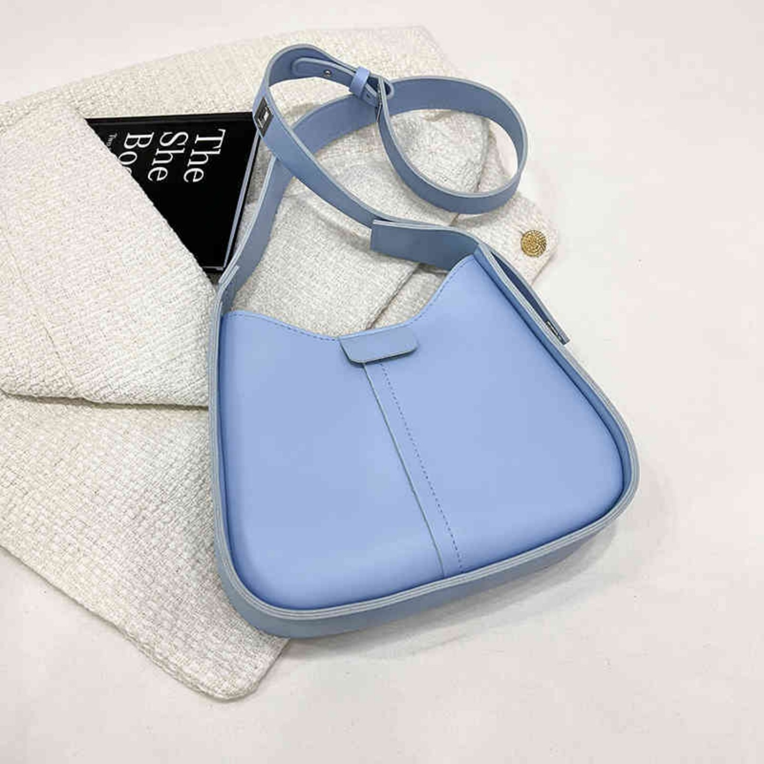 Umhängetasche für Damen ⎜ Schlichte Schultertasche mit edler Optik für Alltag und Freizeit