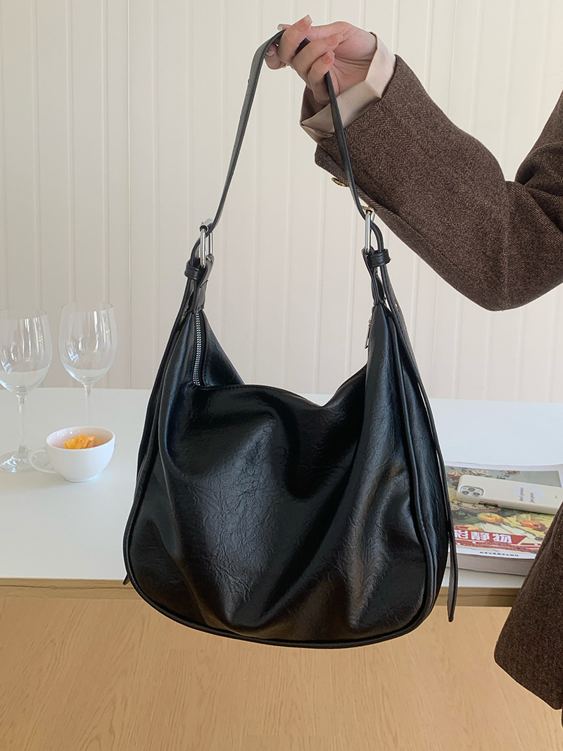 Schultertasche im Retro-Look ⎜ Weiche Alltagstasche für Damen mit Verstellbarem Riemen und Großem Stauraum