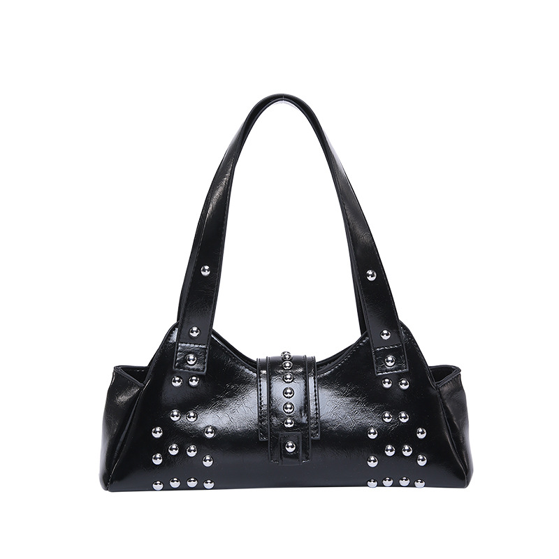 Schultertasche für Damen ⎜ Glänzende Armtasche aus Leder mit Nieten für Streetstyle und Alltag