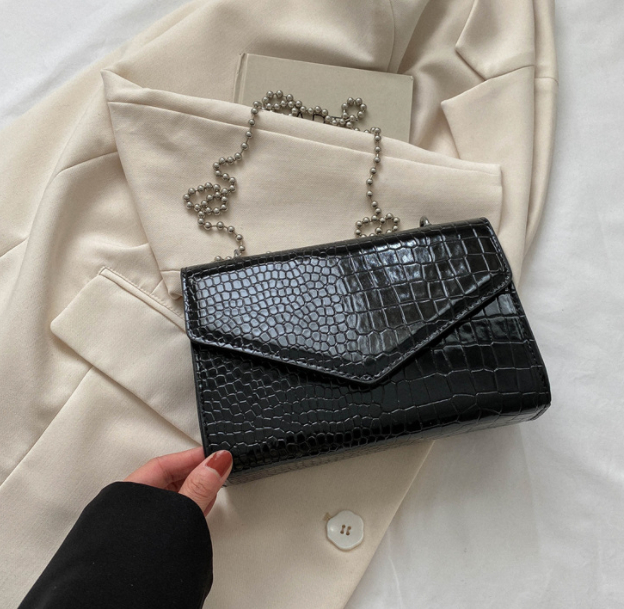 Elegante Handtasche für Damen ⎜ Schlichtes Design mit edlem Quilting und praktischer Schultertragefunktion
