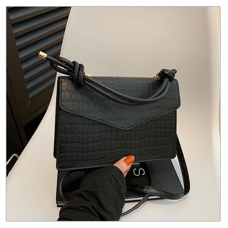 Damen Schultertasche in Lederoptik ⎜ Elegantes Retro-Design mit Tragegriff und verstellbarem Umhängeriemen