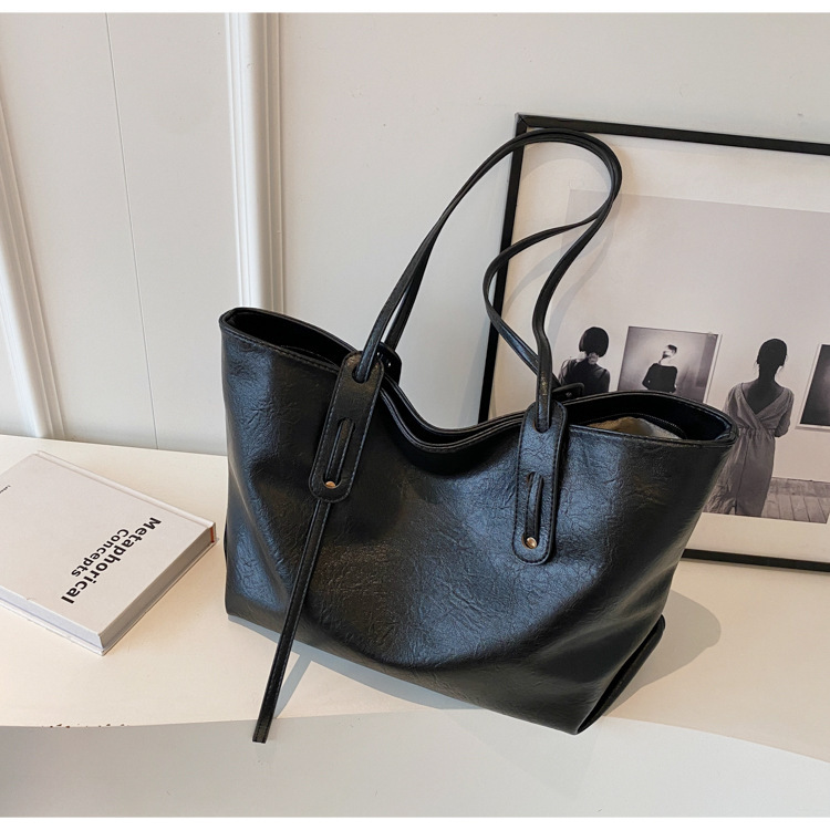 Shopper Tasche für Damen ⎜ Modische Schultertasche in Lederoptik mit großem Stauraum für Alltag und Büro