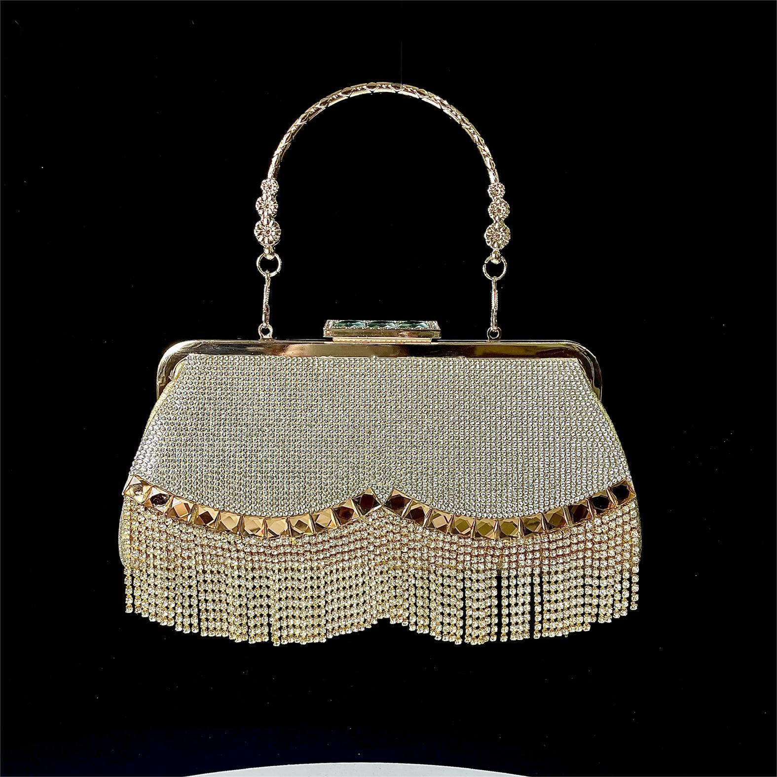 Elegante Clutch für Damen ⎜ Funkelnde Abendtasche mit Kettenfransen und glamourösem Design
