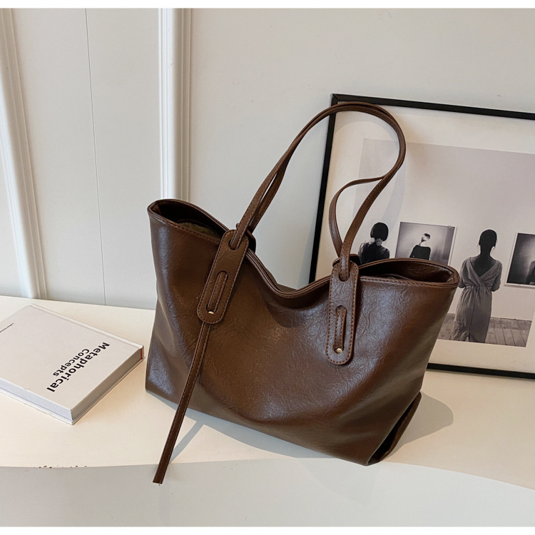 Shopper Tasche für Damen ⎜ Modische Schultertasche in Lederoptik mit großem Stauraum für Alltag und Büro