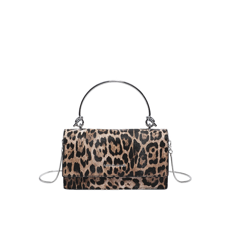 Schultertasche für Damen ⎜ Modische Umhängetasche mit Leopardenmuster und Metallgriff für Ausgehen und Events
